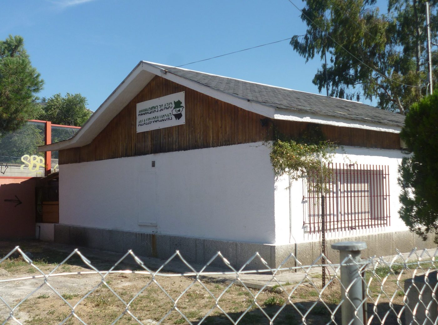 Collado Villalba (Madrid): reparaciondetejados.madrid ofrece reparación, mantenimiento e impermeabilización de tejados y canalones en la localidad, con numerosas urbanizaciones y comunidades de vecinos.