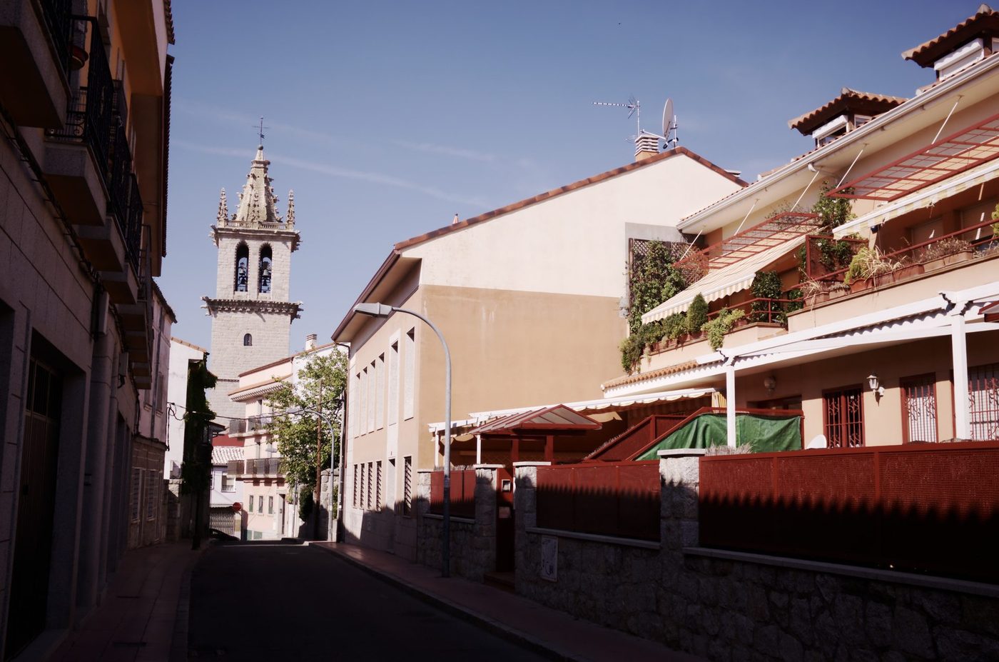 Reparación de tejados en Colmenar Viejo | reparaciondetejados.madrid Colmenar Viejo (Madrid): reparaciondetejados.madrid ofrece reparación, mantenimiento e impermeabilización de tejados y canalones en la localidad, con numerosas urbanizaciones y comunidades de vecinos.