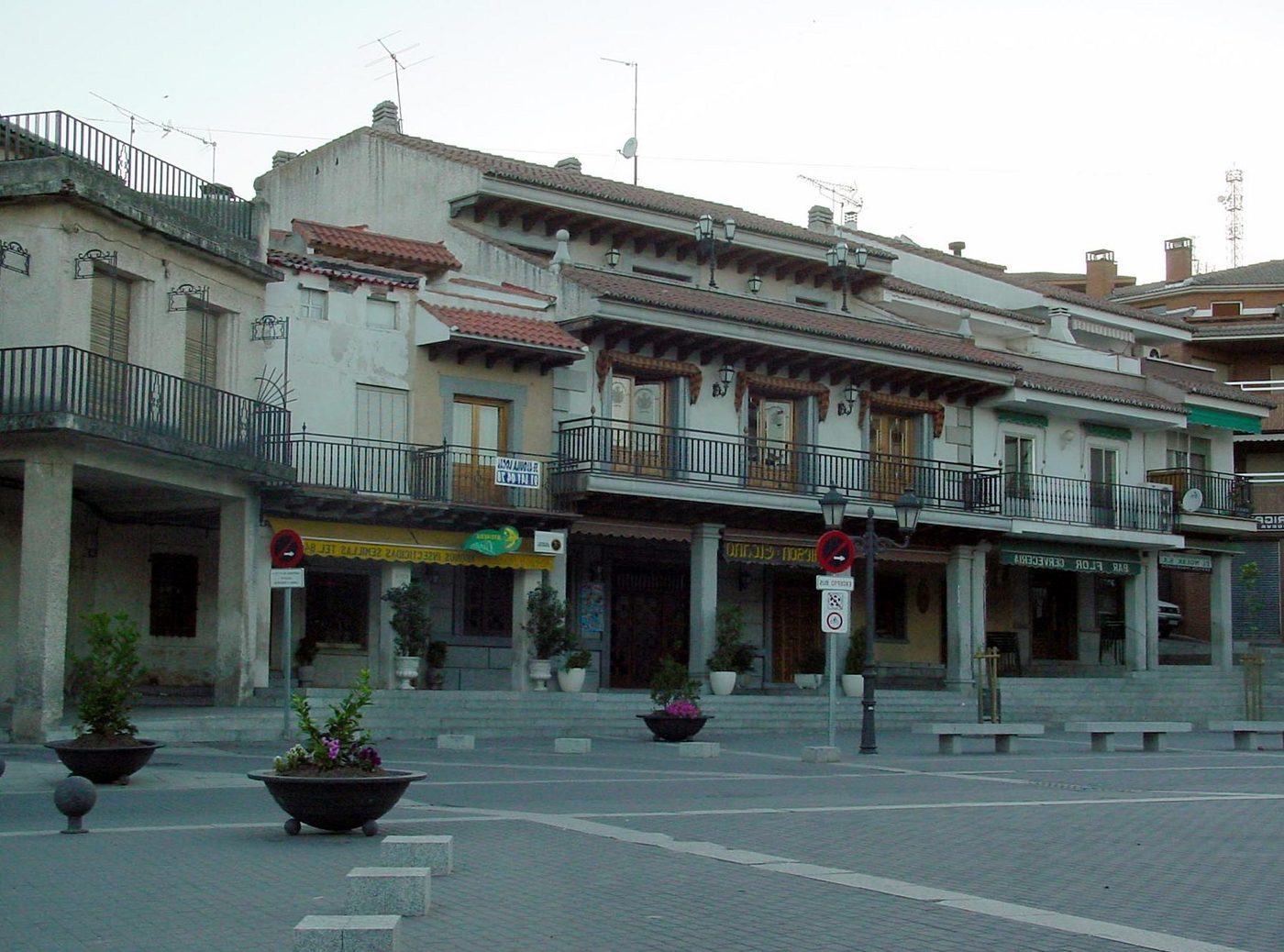 Vista de El Molar, en la Sierra de Madrid — zona de servicio de reparaciondetejados.madrid, especialistas en reparación de tejados y canalones, en la Sierra Norte de Madrid.