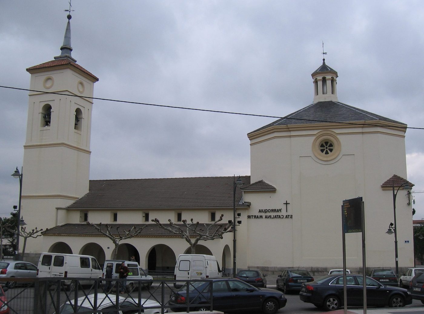 Majadahonda (Madrid): reparaciondetejados.madrid ofrece reparación, mantenimiento e impermeabilización de tejados y canalones en la localidad, con numerosas urbanizaciones y comunidades de vecinos.