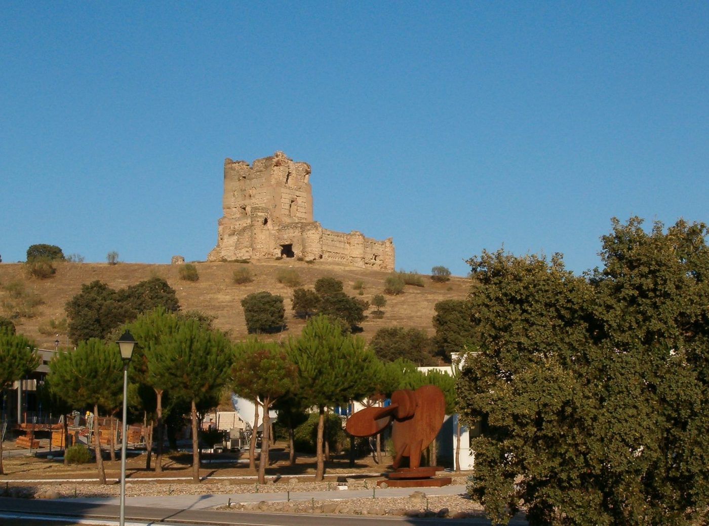 Reparación de tejados en Villanueva de la Cañada | reparaciondetejados.madrid Villanueva de la Cañada (Madrid): reparaciondetejados.madrid ofrece reparación, mantenimiento e impermeabilización de tejados y canalones en la localidad, con numerosas urbanizaciones y comunidades de vecinos.